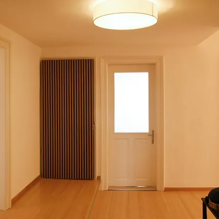 Engel Apartment *