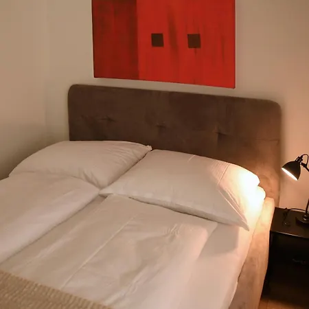 Engel Appartement Hard