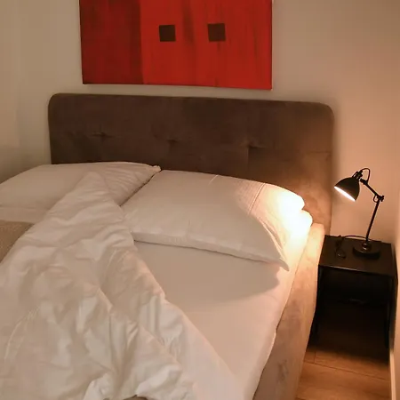 Apartment Engel