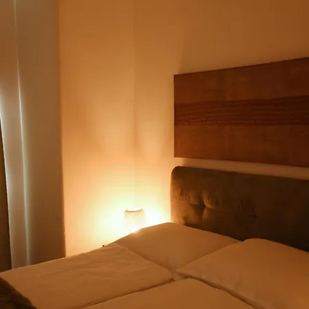 Apartment Engel