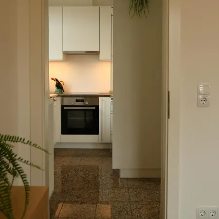 Engel Apartment *